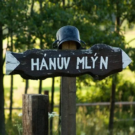 Hanuv Mlyn Letny
